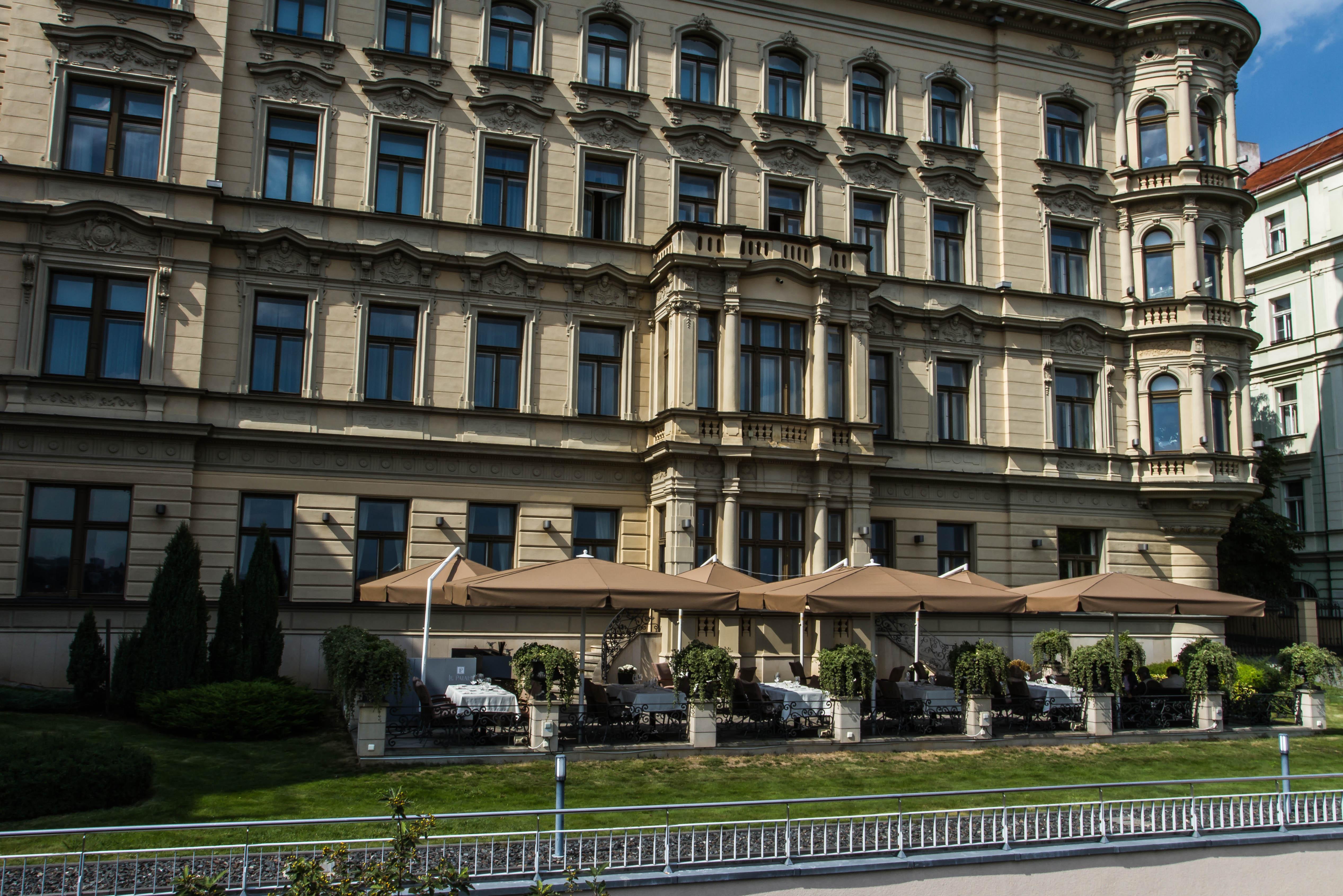 Le Palais Art Hotel Прага Экстерьер фото